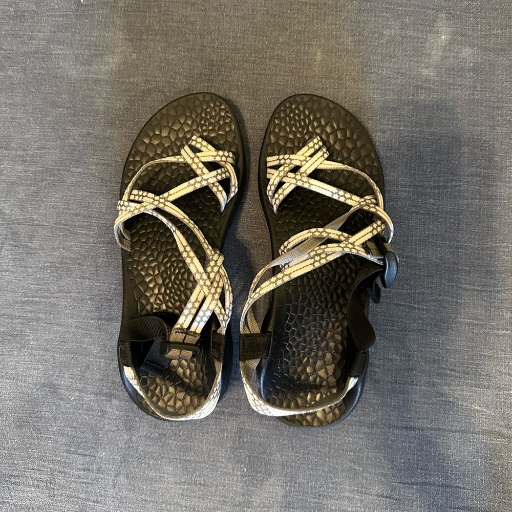 Chaco sandals Women Size 9 gray/white